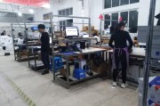 凡人电商有何危险
:电商与实体打得你死我活，机器人与人工抢饭吃，你觉得未来该怎么办？