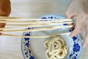 新疆拉条子的做法视频(正宗新疆拉条子的做法)