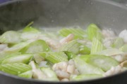 丝瓜的制作方法视频(蒜烧丝瓜的制作方法)