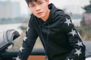 徐婕电商
:许华升和散打哥你比较喜欢谁？