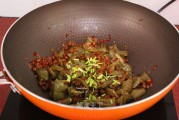 腊八豆做法视频(腊八豆蒸排骨的做法)
