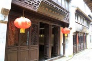 大学生电商卖螃蟹作文
:阳澄湖大闸蟹什么时候开始出名的？