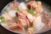 排骨汤怎么炖好吃(排骨汤怎么炖下奶)