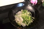 变蒜的做法视频(东北蒜肠的做法视频)