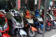 小电代理商
:想代理一家电动车专卖店，怎么做？