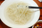 摆汤面的做法视频(正宗酸汤面的做法视频)