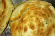 油饼是怎么做的视频(烙油饼怎么做又软又好吃视频)
