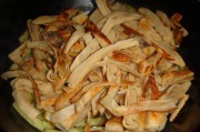 豆角炒饼的做法视频(豆角肉丝炒饼丝的做法)