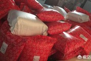 电商的货源从哪里来
:想做电商，不知道如何起步，产品货源从哪里搞？