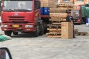天华电商物流产业园
:物流行业发展的前景怎么样，它的发展方向该如何？