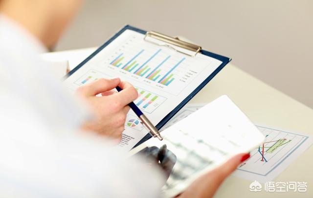 刚毕业大学生，专业是电子商务，但学的不是很好，想问大家刚开始是做电商运营好，还是做运营助理好？