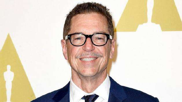 「文娱早报」优酷起诉自媒体鞭牛士索赔千万 万达电影公布2018年度经营简报