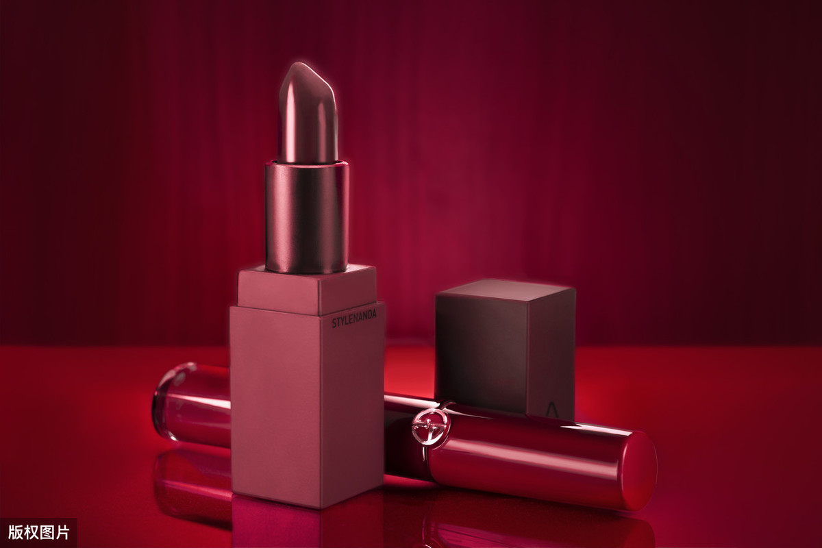 “宅经济”时代——自媒体人的机遇与挑战