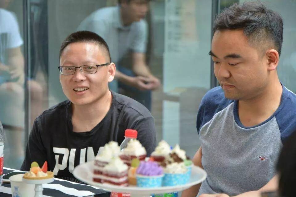 垂直媒体的生存和挑战｜刺猬私董会