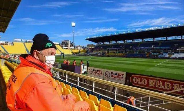 “扶持”潮水退去，自媒体创业人都在“裸泳”