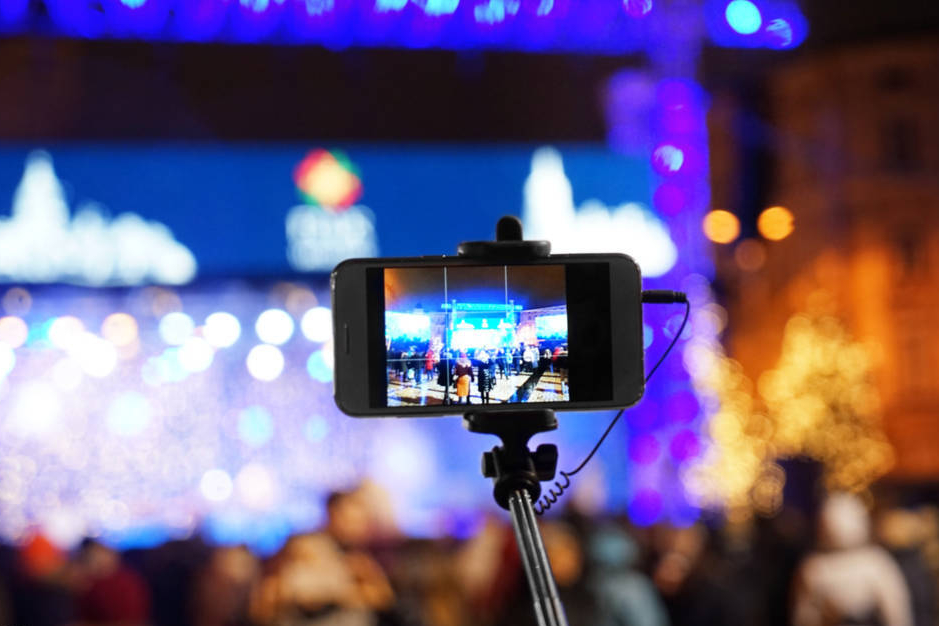 自媒体副业如何赚钱？有哪些领域比较好做？