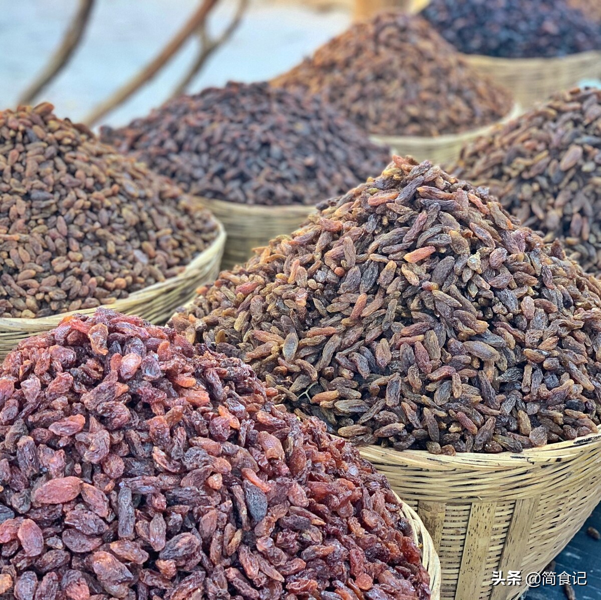 新疆人一日三餐吃什么？看完才知道，为啥女孩都那么漂亮，真羡慕