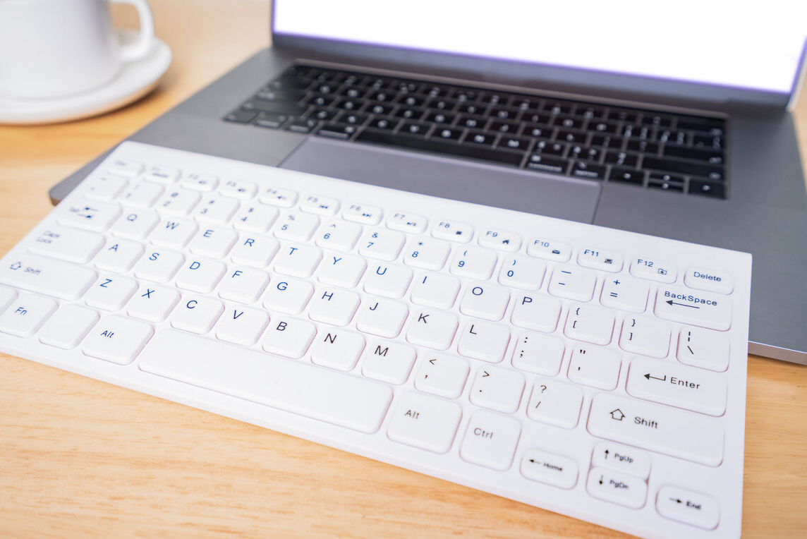 如何运营自己的自媒体账号，怎样通过自媒体赚钱？