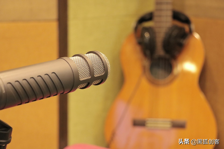 对配音感兴趣，刚入自媒体，新手要如何练习配音？