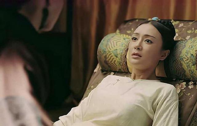 大清嫔妃究竟是如何过生活的呢?别被电视剧骗了,其实奢侈又无聊