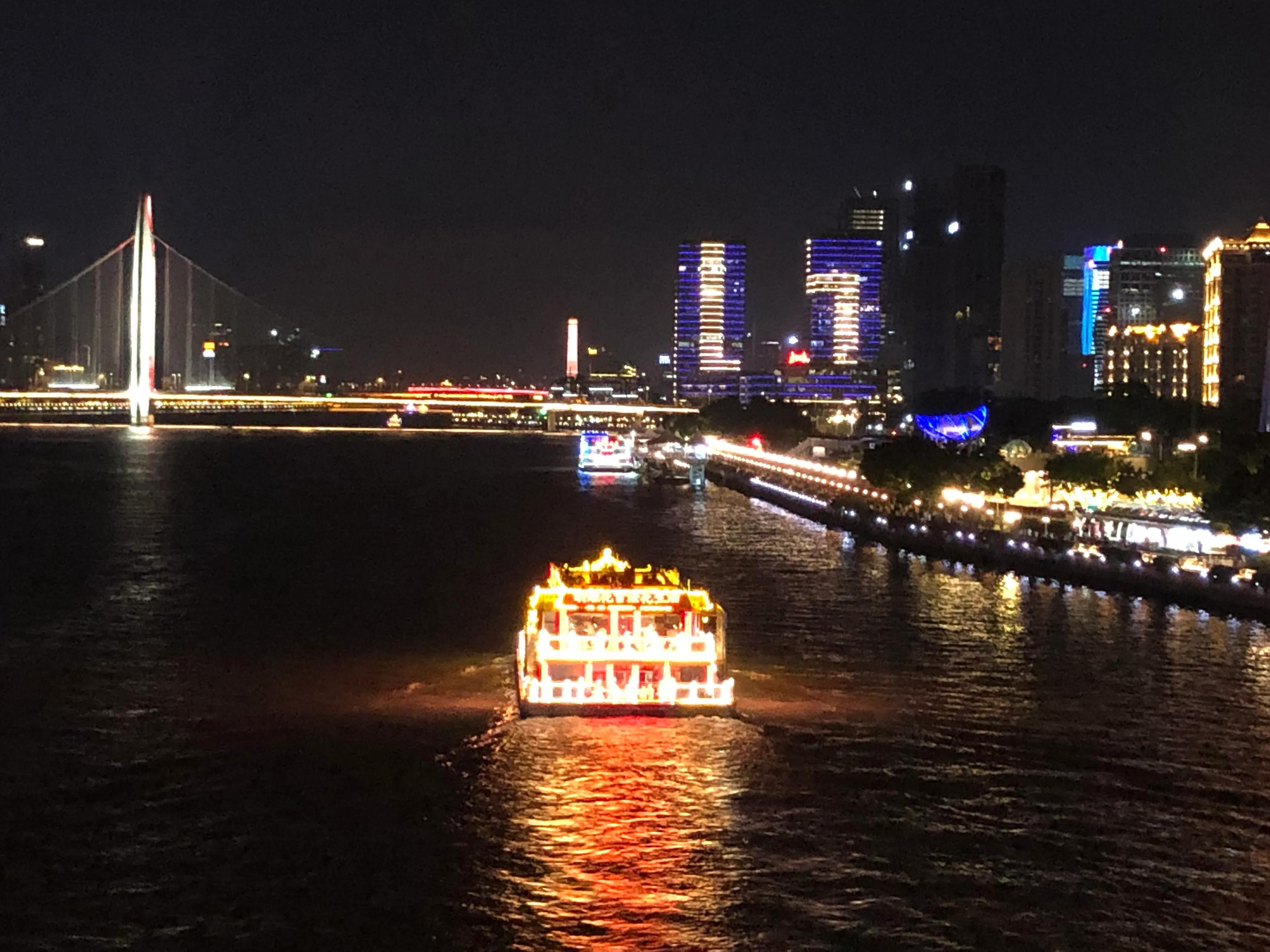 å�šè‡ªåª’ä½“éœ€å…·å¤‡çš„åŸºæœ¬æ�¡ä»¶