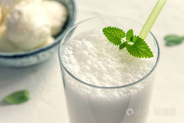 冰淇淋奶昔怎么做视频