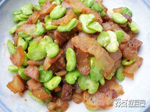 干锅蚕豆的做法视频