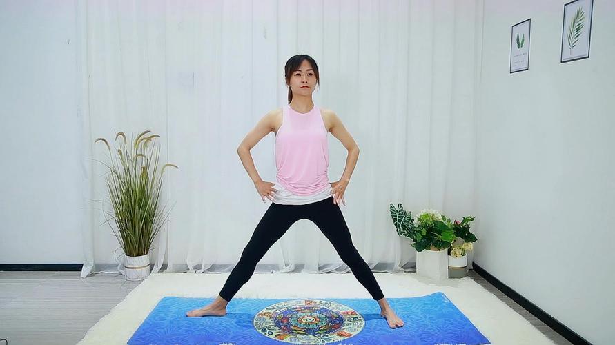 拉伸运动怎么做视频