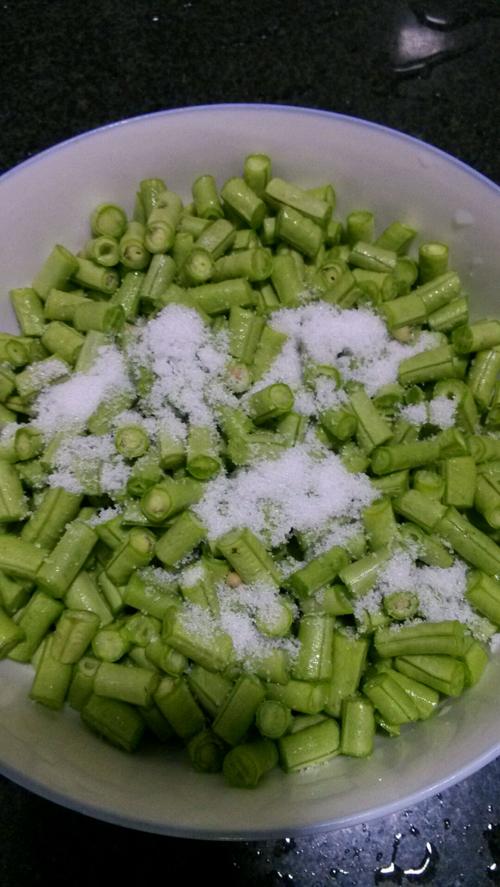 酸豇豆制作方法视频