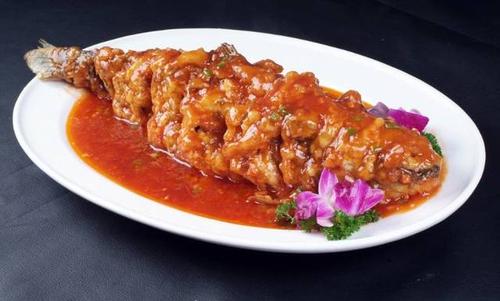 糖醋鲤鱼的做法视频教程