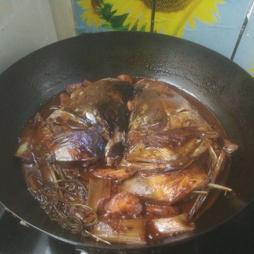 鱼头泡饼的做法视频
