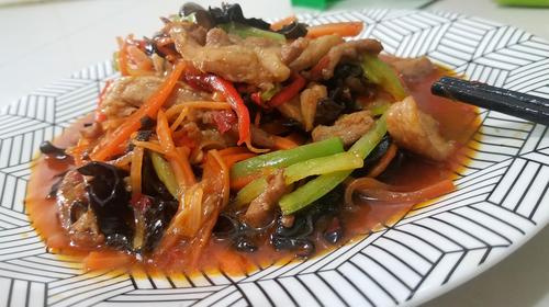 鱼香肉丝怎么做视频