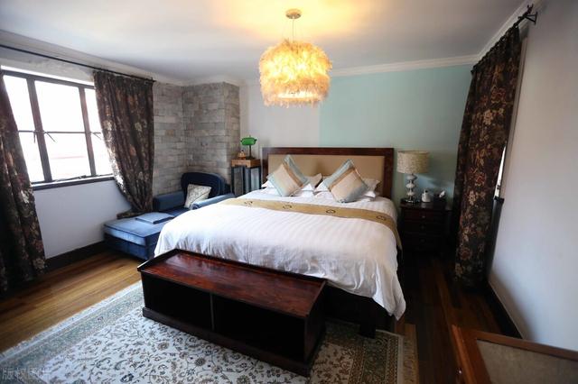 除了理发店,还有什么生意是电商不能插足的?