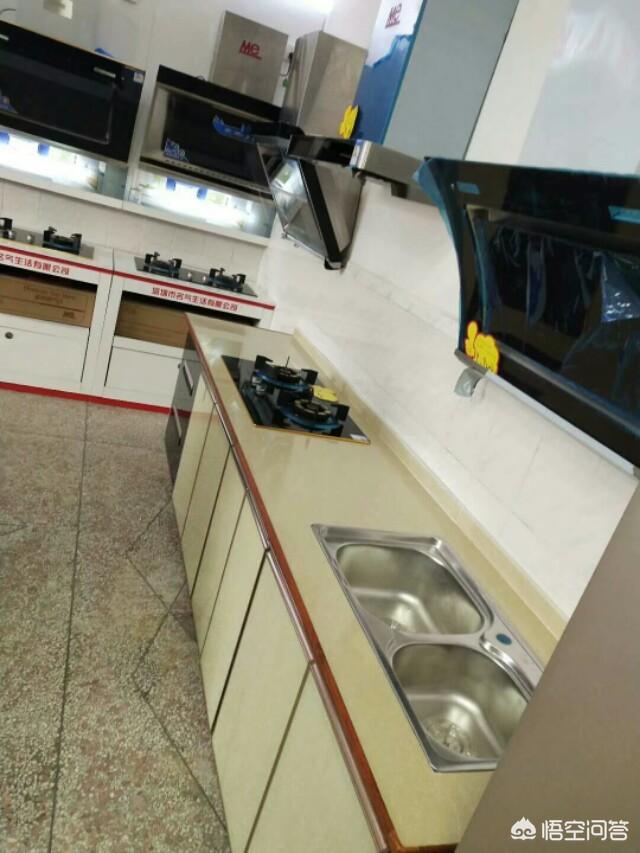 网上买油烟机之类的家电靠谱吗?实体店里说型号不一样,质量有差距,是这样吗?