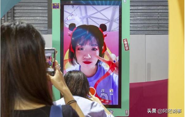 快手主播大整肃，辛巴、散打哥接连被封，直播电商面临严考，你怎么看？