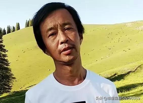 “流浪大师”沈巍帮电商直播卖酒，网友“铜臭味越来越浓”，大家怎么看？