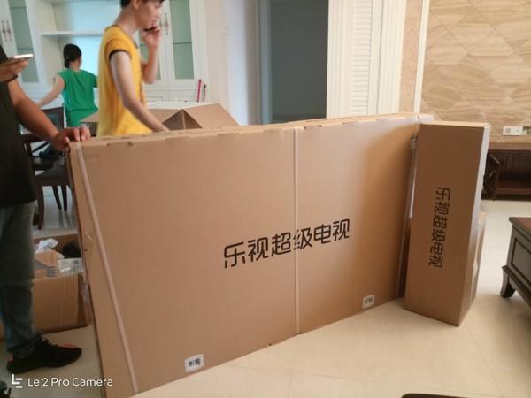 买电视你是愿意在线上电商平台买,还是愿意去线下实体店买?