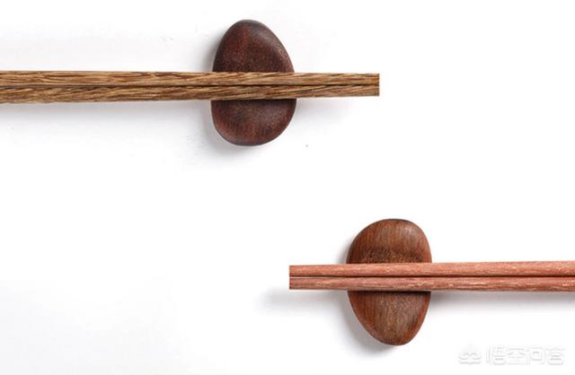 如今小米有品迎来一周年，那么这个平台和网易严选，京东京造，淘宝心选有什么区别？