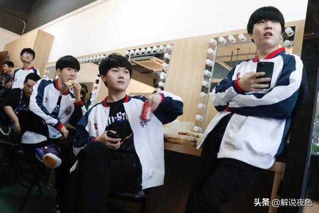 JKL加入带G的战队？要支付“巨额罚金”，RNG几率最大，Uzi要取代小虎中路？