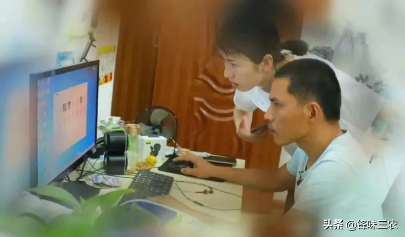 北漂10年后返乡创业,借助自媒体,他带领一方百姓共同致富