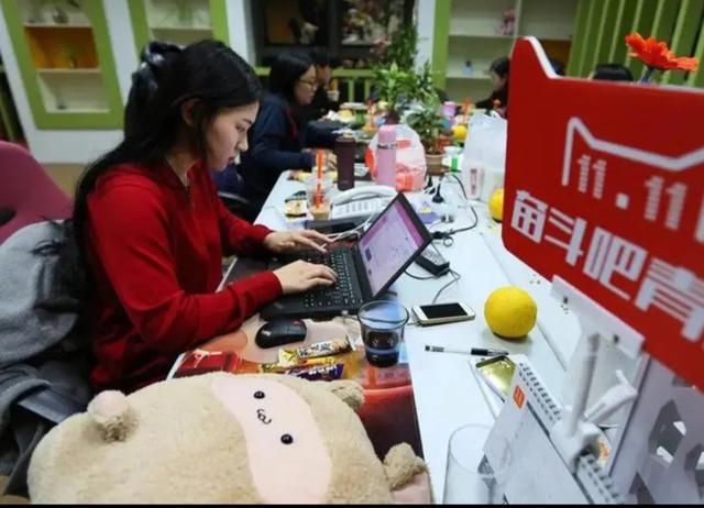 电商越来越火,一些淘宝老店却接连倒闭,现在开网店到底有多难赚钱? 电商越来越火,一些淘宝老店却接连倒闭,现在开网店到底有多难赚钱?