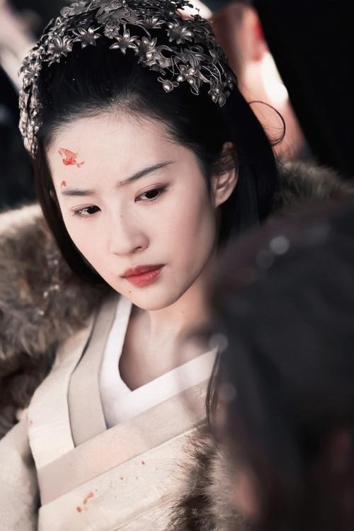 惊鸿一瞥的意思