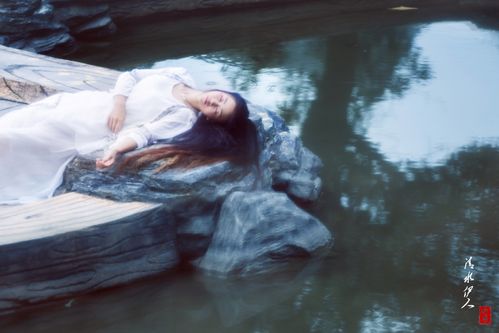 伊人是什么意思呀