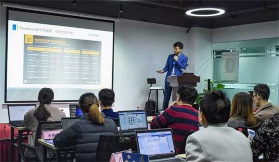 怎样学电商(怎样学电商卖衣服)