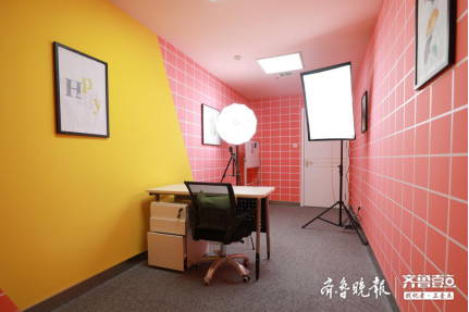 电商直播间(电商直播间装修风格效果图)