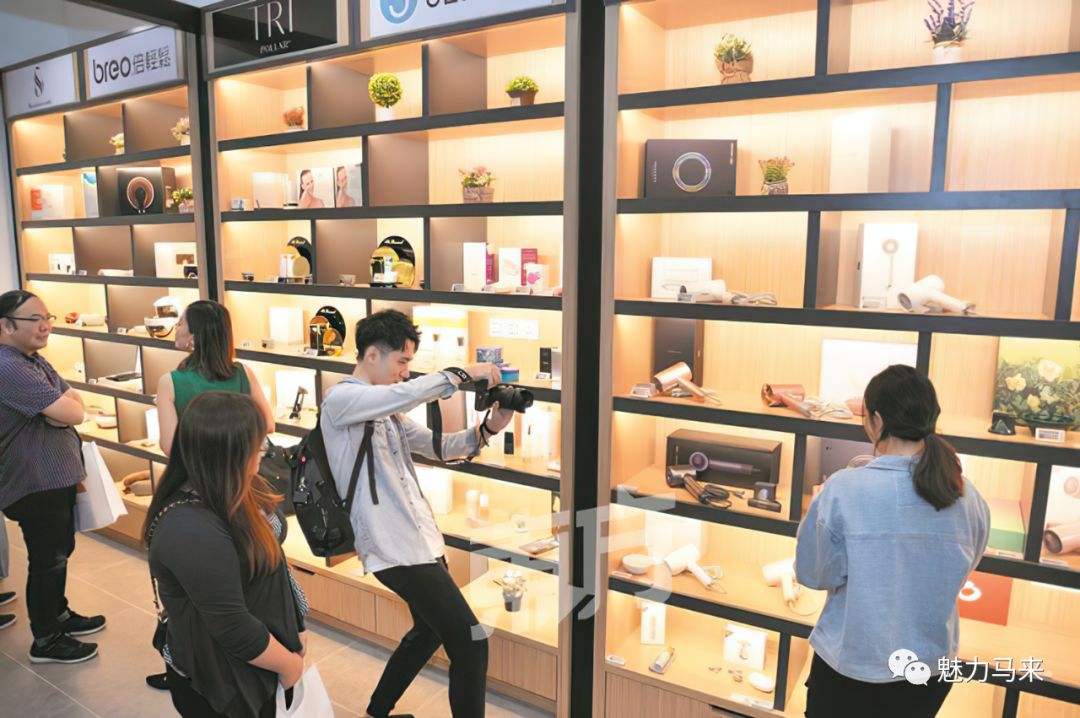 电商线下实体店(电商线下实体店卖什么比较好)